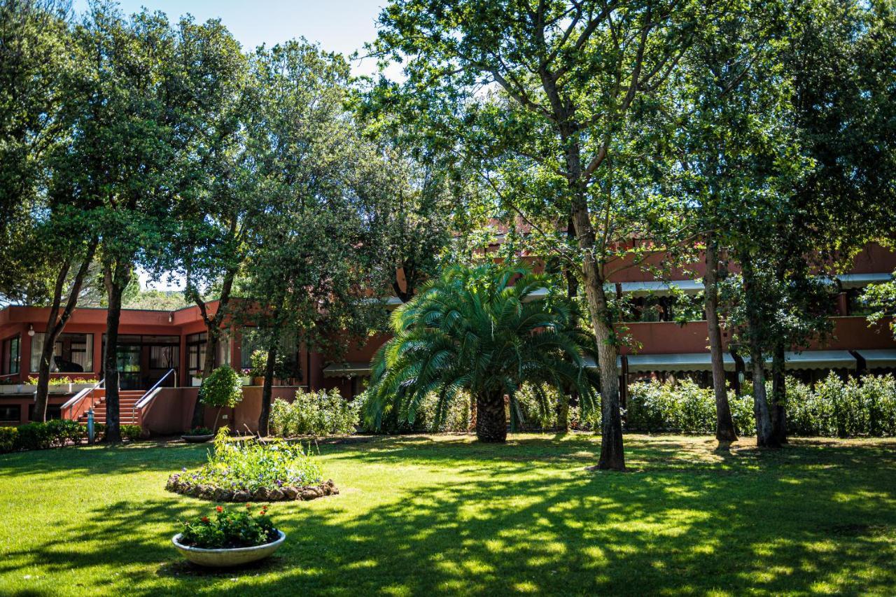 Park Hotel I Lecci San Vincenzo Extérieur photo
