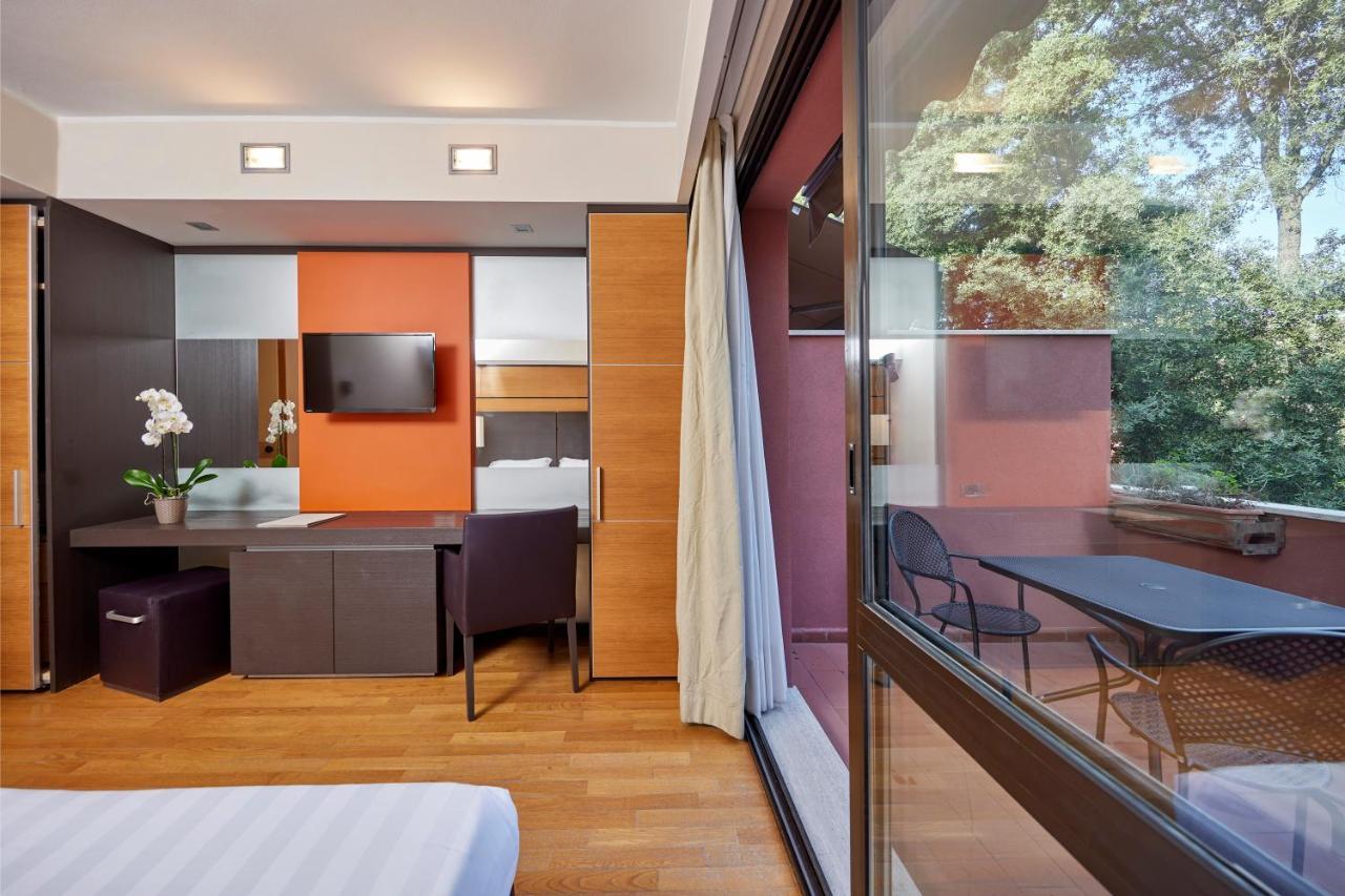 Park Hotel I Lecci San Vincenzo Extérieur photo